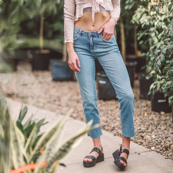 FREE PEOPLE Clean Girlfriend Jeans